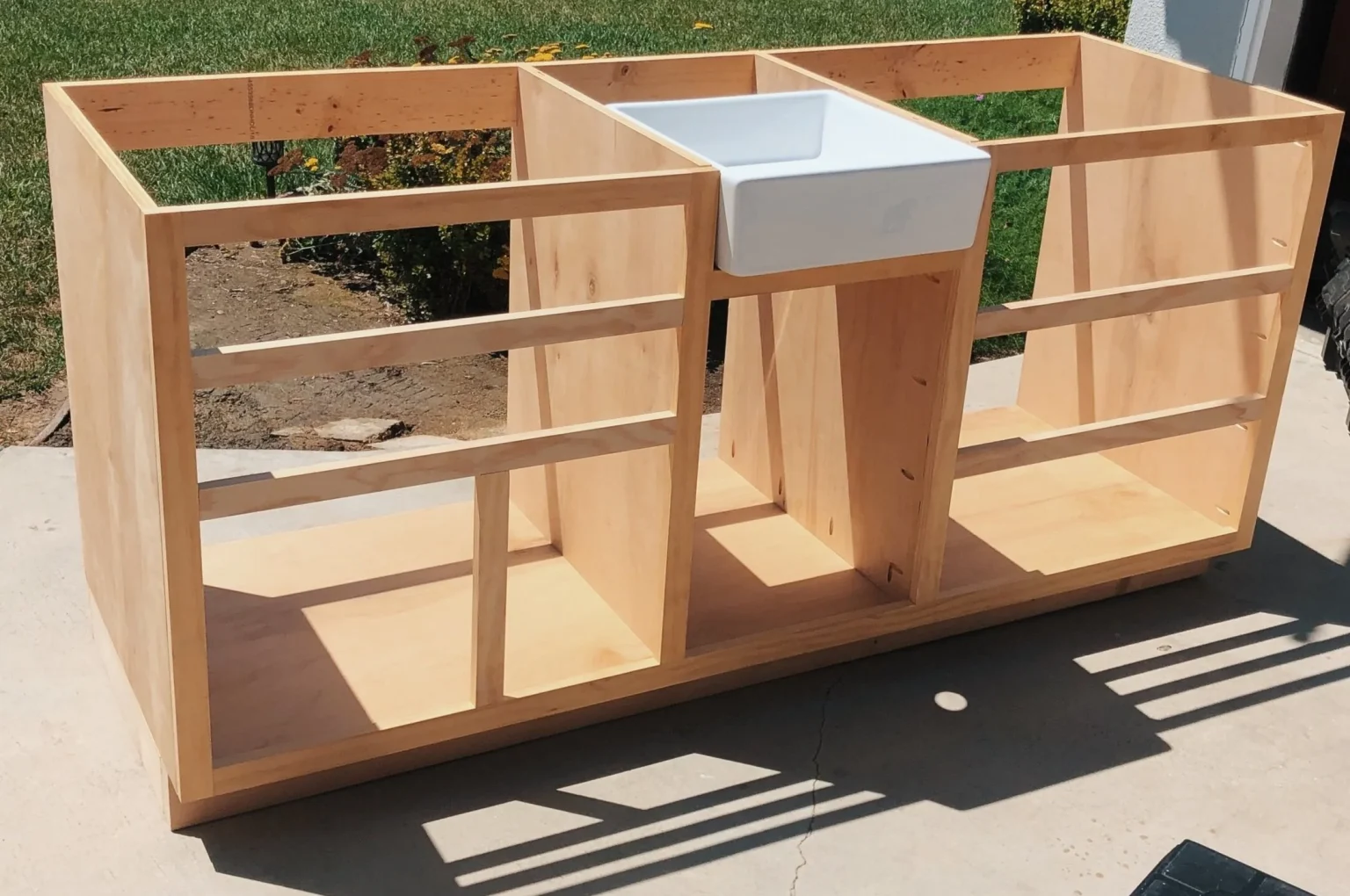 Cabinet Building